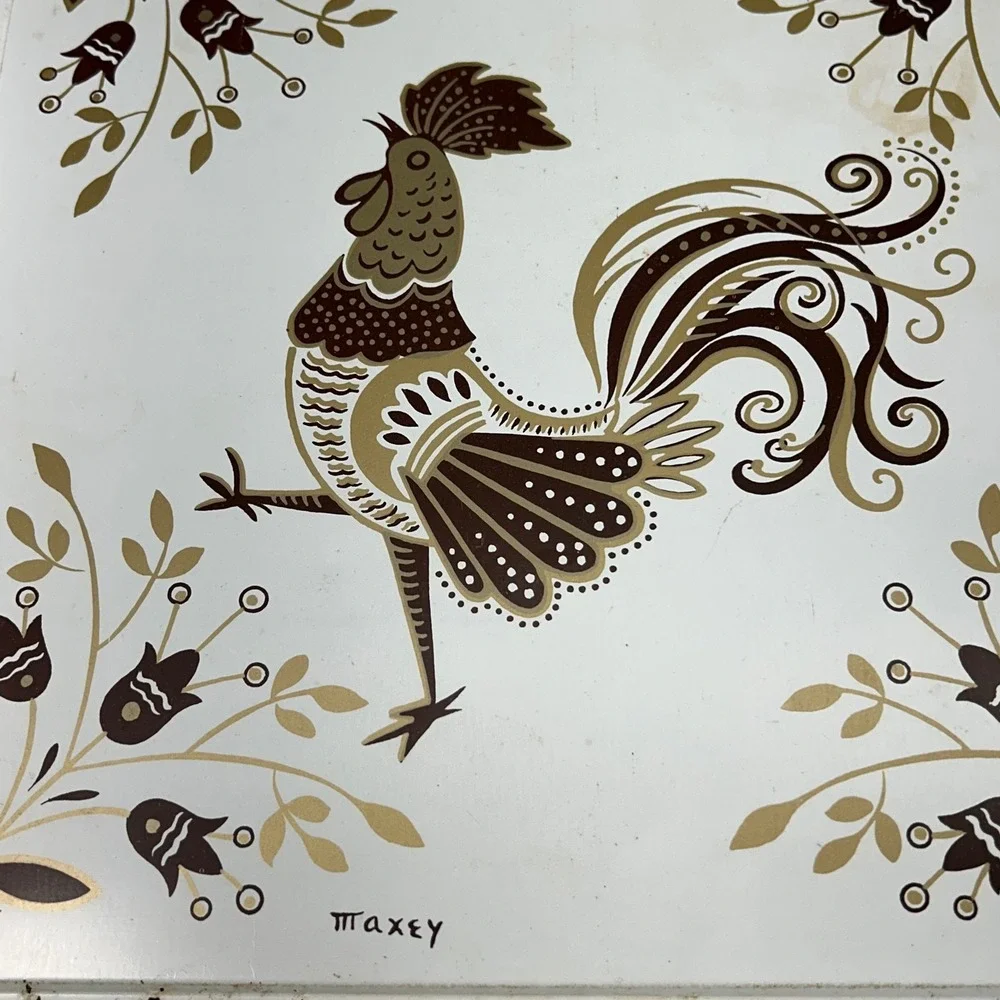 Vintage Maxey Rooster Metal Serving Trays Set of 2 Mid Century Folk Art Cream